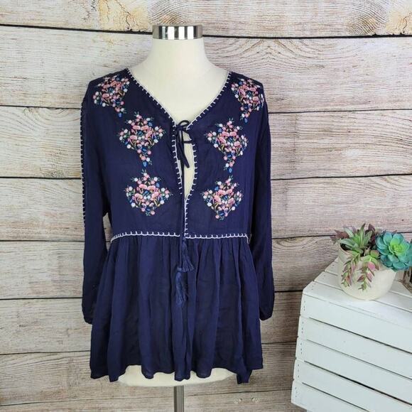 NWT Hummingbird Tassel Keyhole Crepe Navy Blue Top Size Large - Picture 1 of 7
